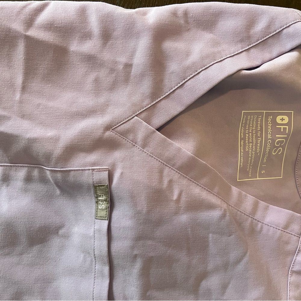 Small figs 1 pocket top and yola skinny pants in lilac